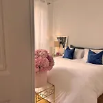 Luxury Apartment - Award 2026 - Eiffel Tower View Paris