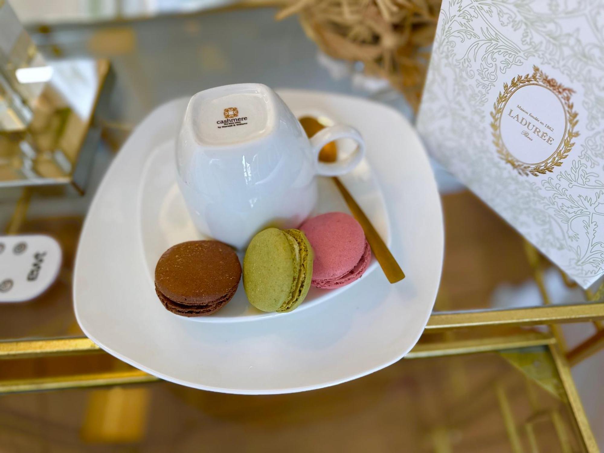 Luxury - Award 2026 - Eiffel Tower View Apartment Paris